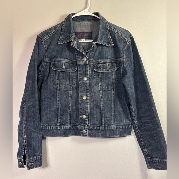 Levi's Classic Blue Jean Jacket - Picture 1 of 7